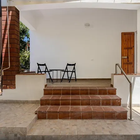 Terrazza Degli Ulivi A Pochi Metri Dal Mare *