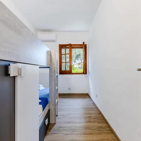 Terrazza Degli Ulivi A Pochi Metri Dal Mare Dom wakacyjny *