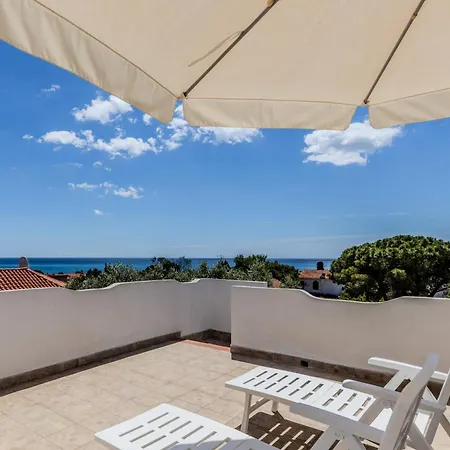 Terrazza Degli Ulivi A Pochi Metri Dal Mare *