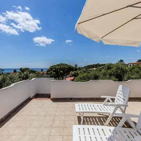 Terrazza Degli Ulivi A Pochi Metri Dal Mare