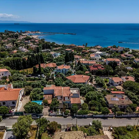 Ferienhaus Terrazza Degli Ulivi A Pochi Metri Dal Mare Porto Columbu - Perd'E Sali