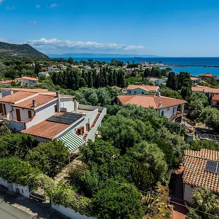 Terrazza Degli Ulivi A Pochi Metri Dal Mare